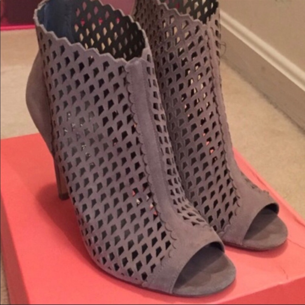 Ivanka trump heels size 7.5